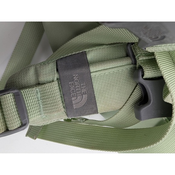 North Face Recon Backpack Sage Green - FlexVent Laptop Travel Daypack - Picture 13 of 13